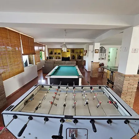 Дом отдыха Casa Del La Encantada 10 Huespedes Con Piscina Jaras