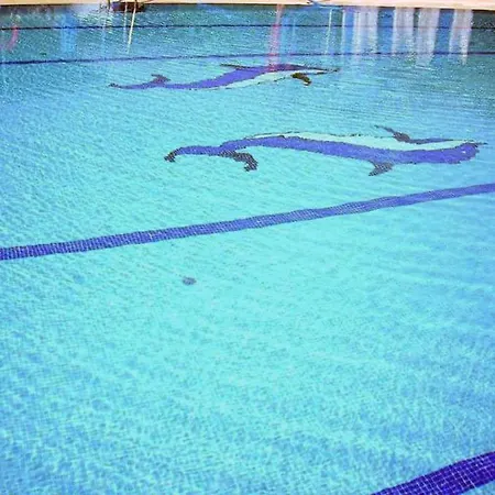Дом отдыха El La Encantada !!! Piscina Mas Campo De Tenis !!!!!