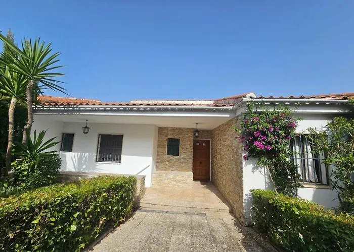 Casa Del La Encantada 10 Huéspedes Con Piscina Comunitaria Jaras *