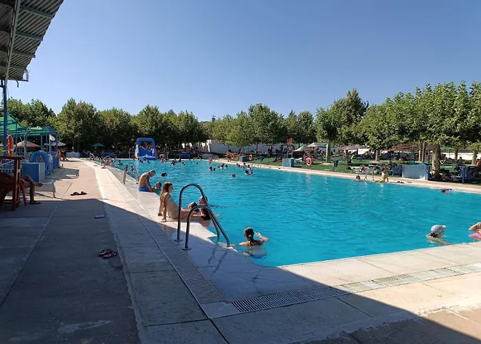 Casa Del La Encantada 10 Huéspedes Con Piscina Comunitaria Jaras *