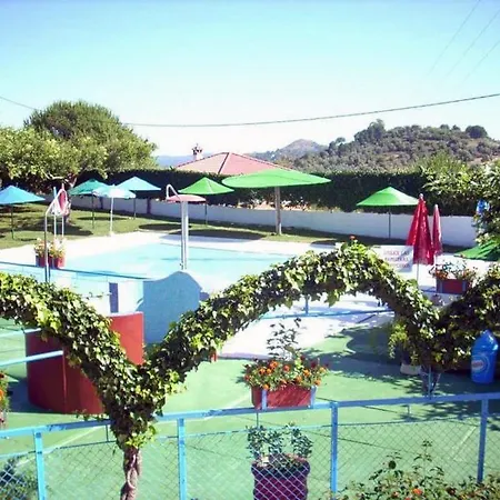 El La Encantada !!! Piscina Mas Campo De Tenis !!!!! Dom wakacyjny